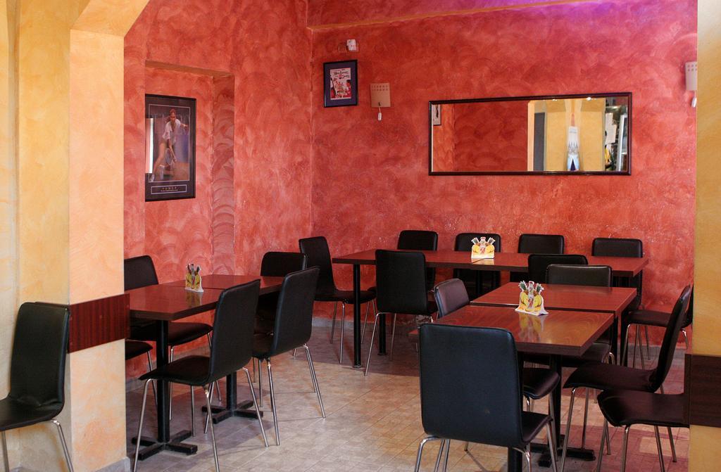 Hotel Pamira Sibiu Exterior photo